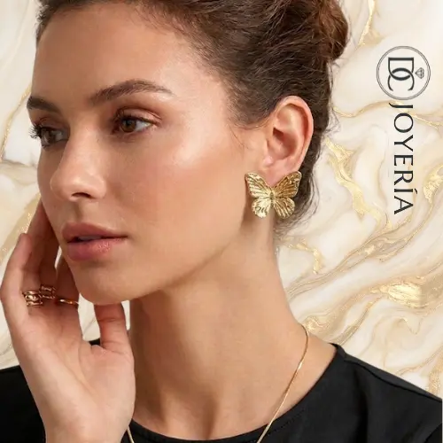 Aretes dorados forma de mariposa — Acero inoxidable Dorado