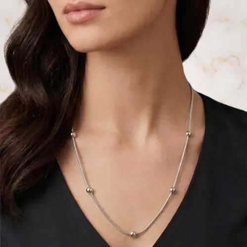 Collar plateado bolitas mediana — Acero inoxidable Plateado