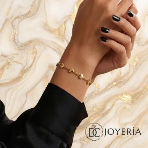 Pulsera dorada corazones — Acero inoxidable Dorado